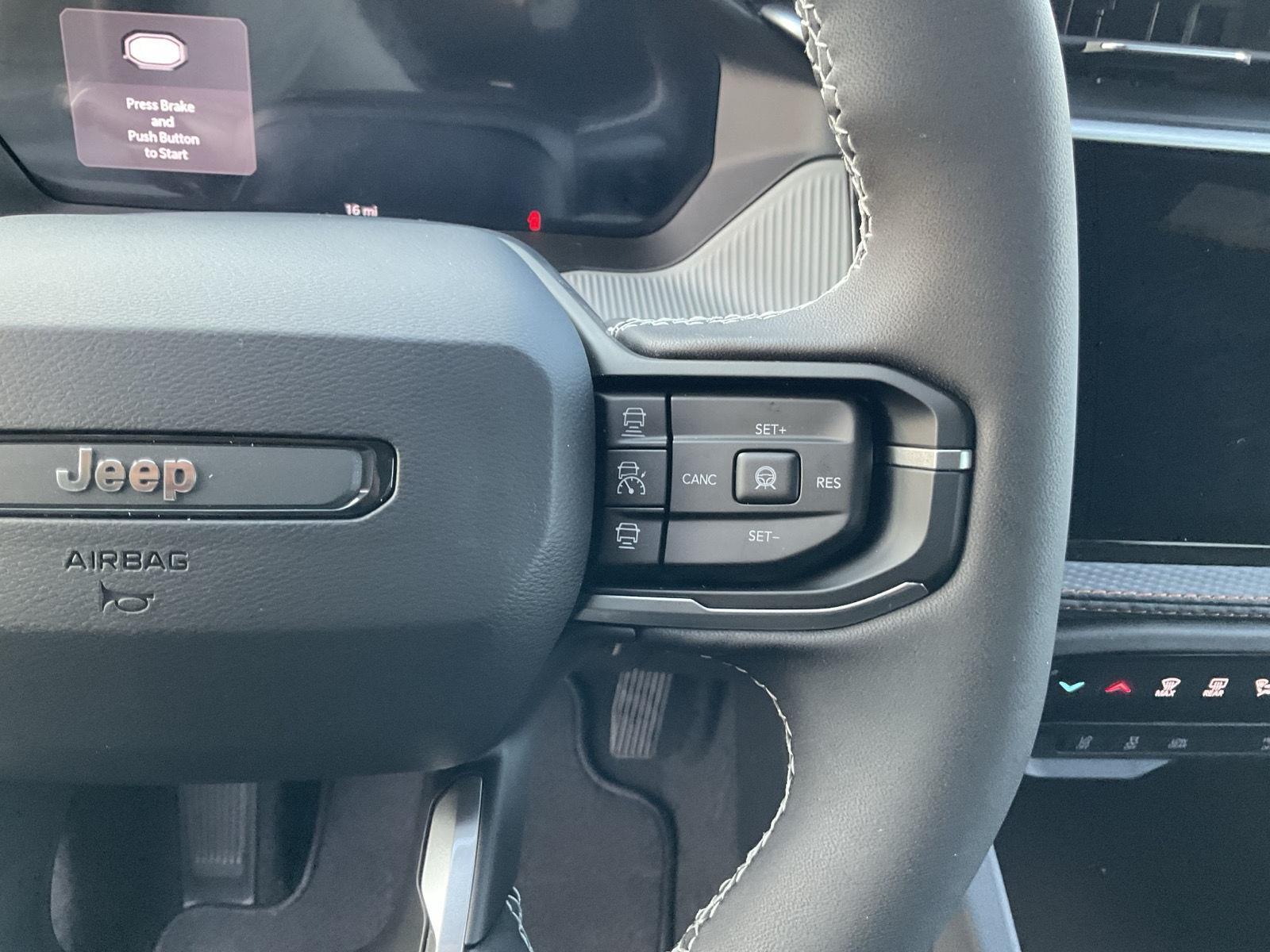 Vehicle photo 11