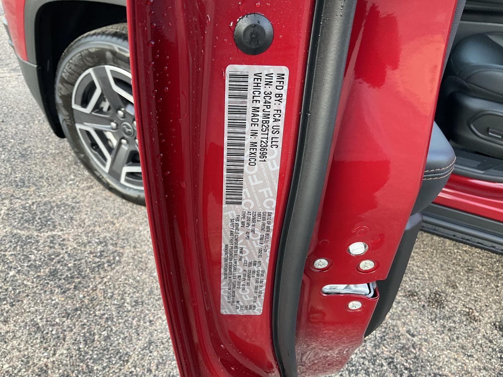 Vehicle photo 21