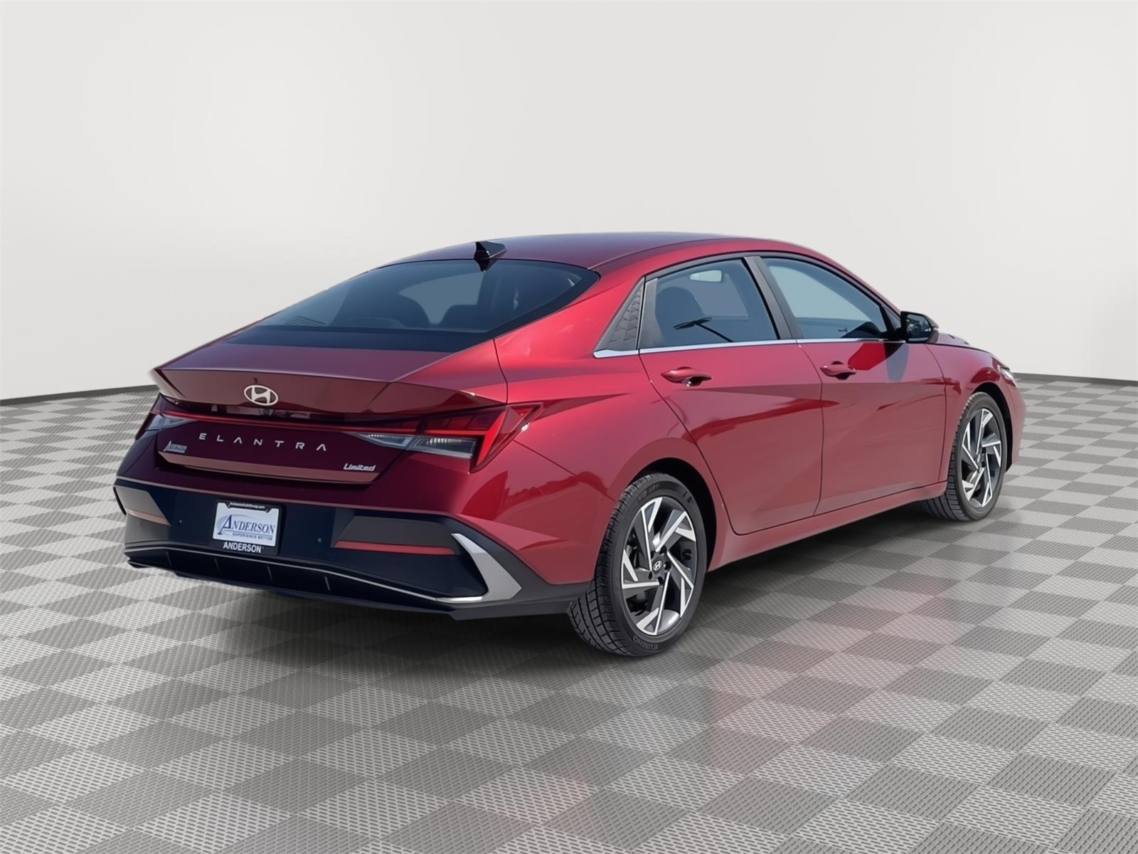 Vehicle photo 6