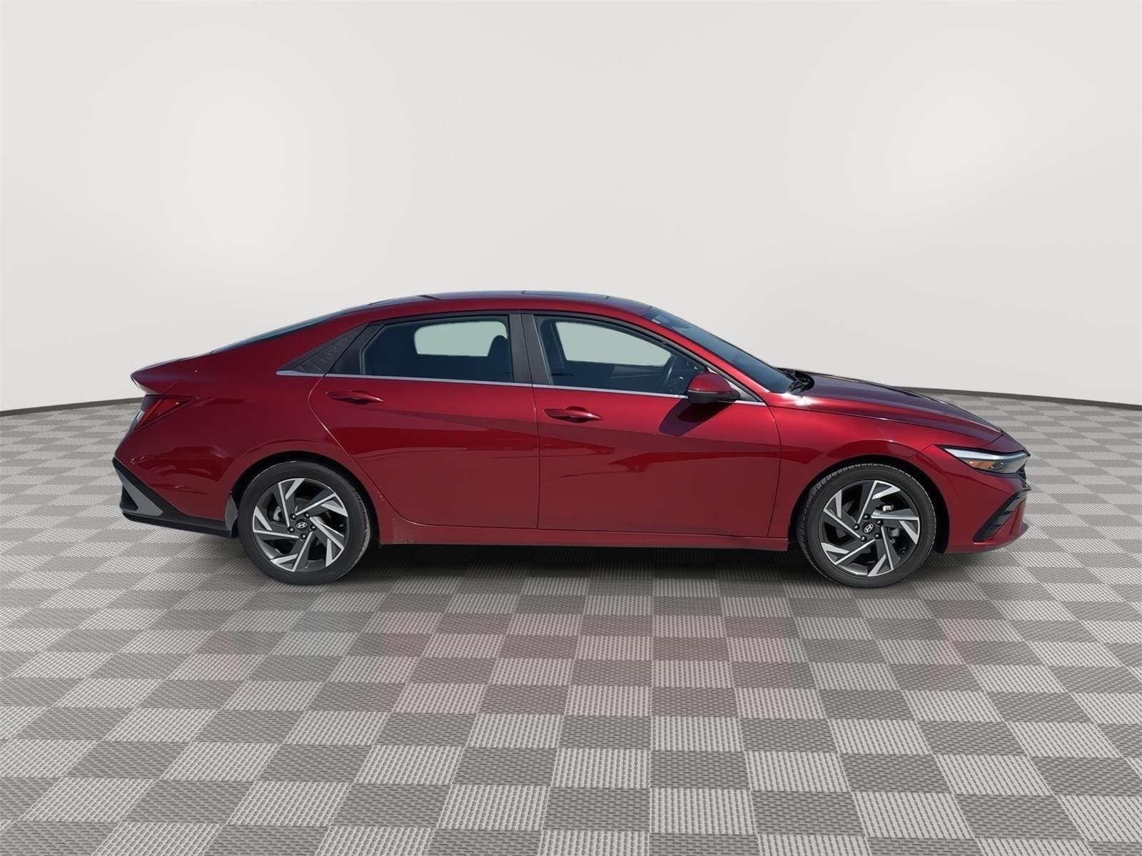 Vehicle photo 7