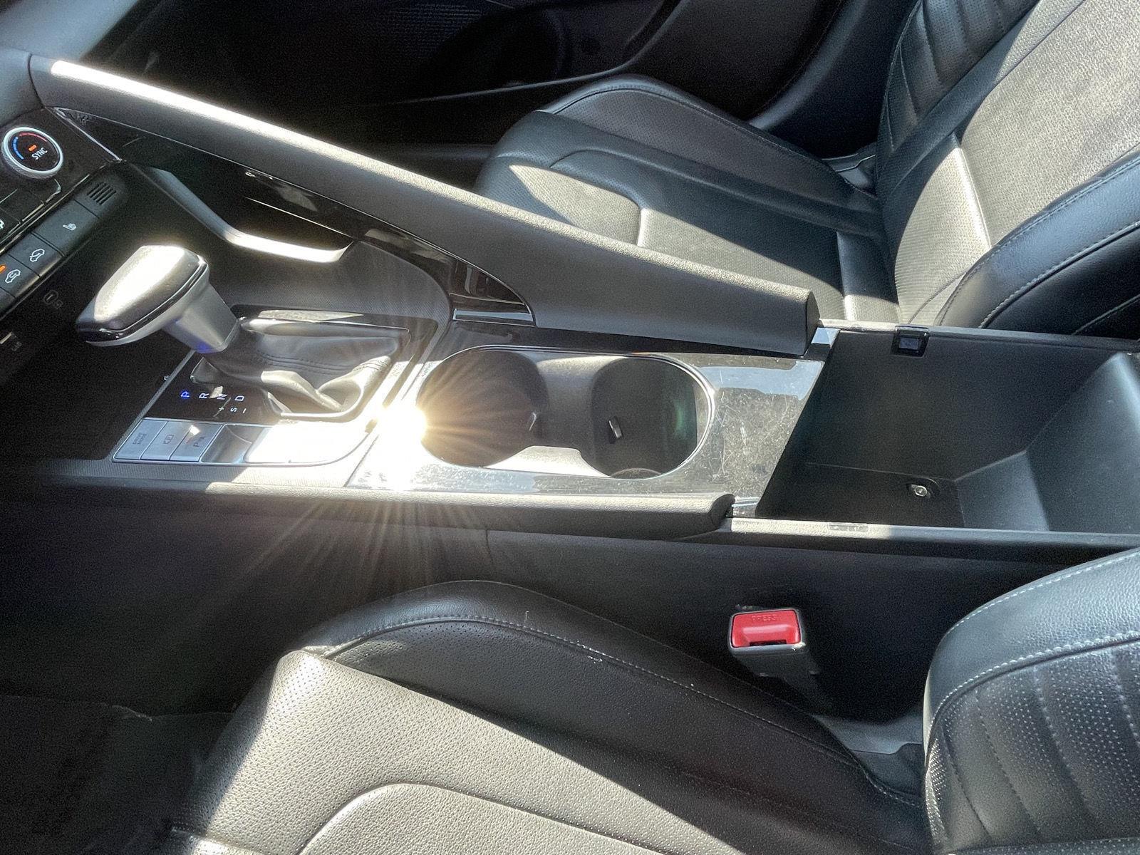 Vehicle photo 15