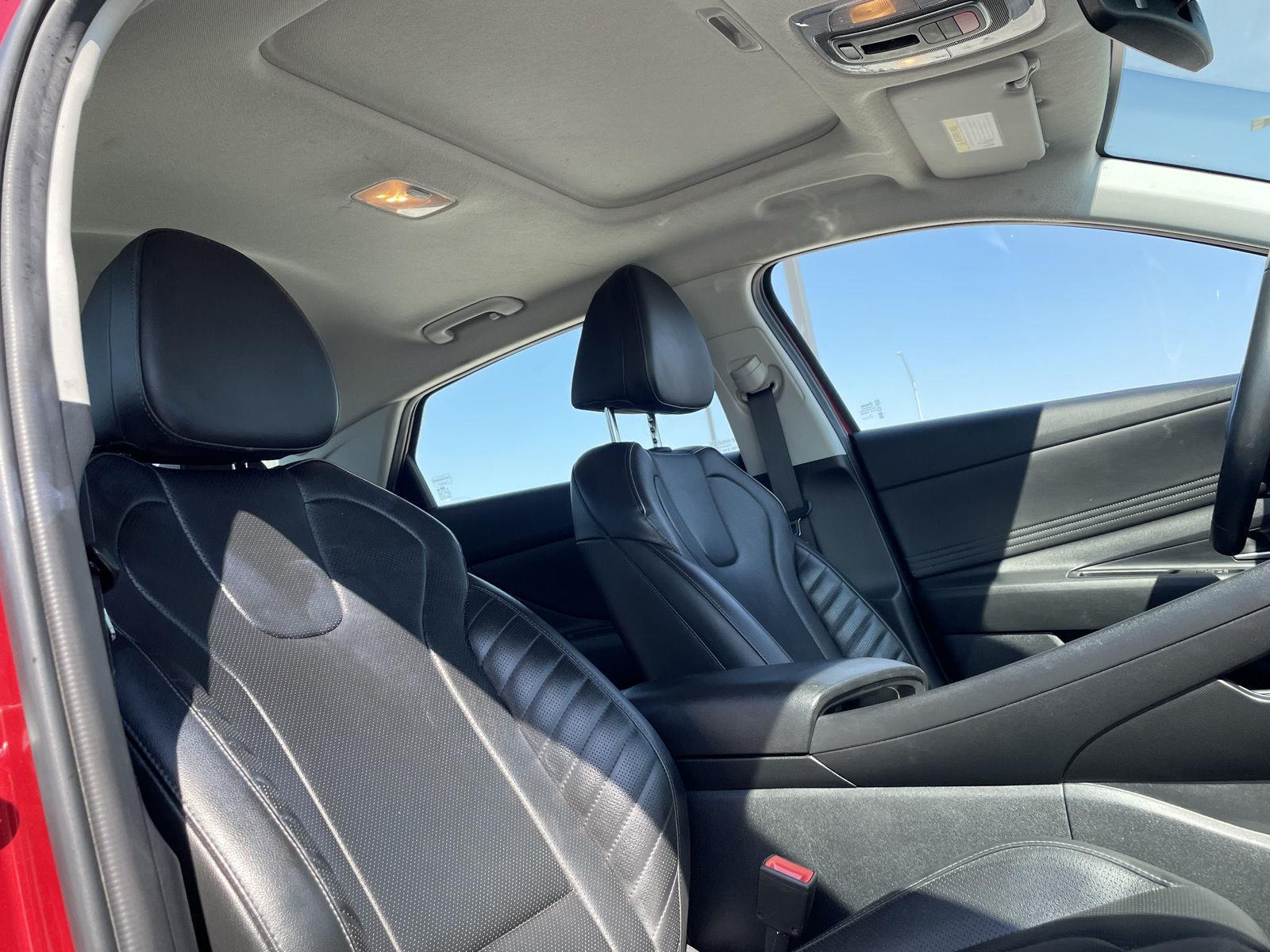 Vehicle photo 20