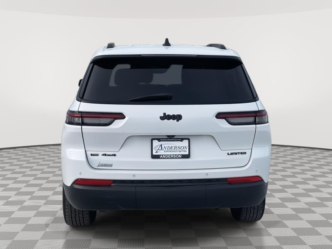 Vehicle photo 5