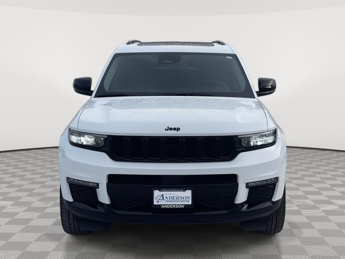 Vehicle photo 9