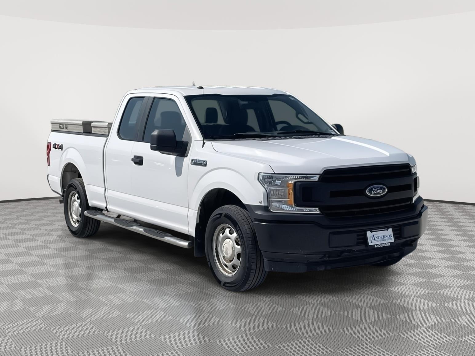 Vehicle photo 8
