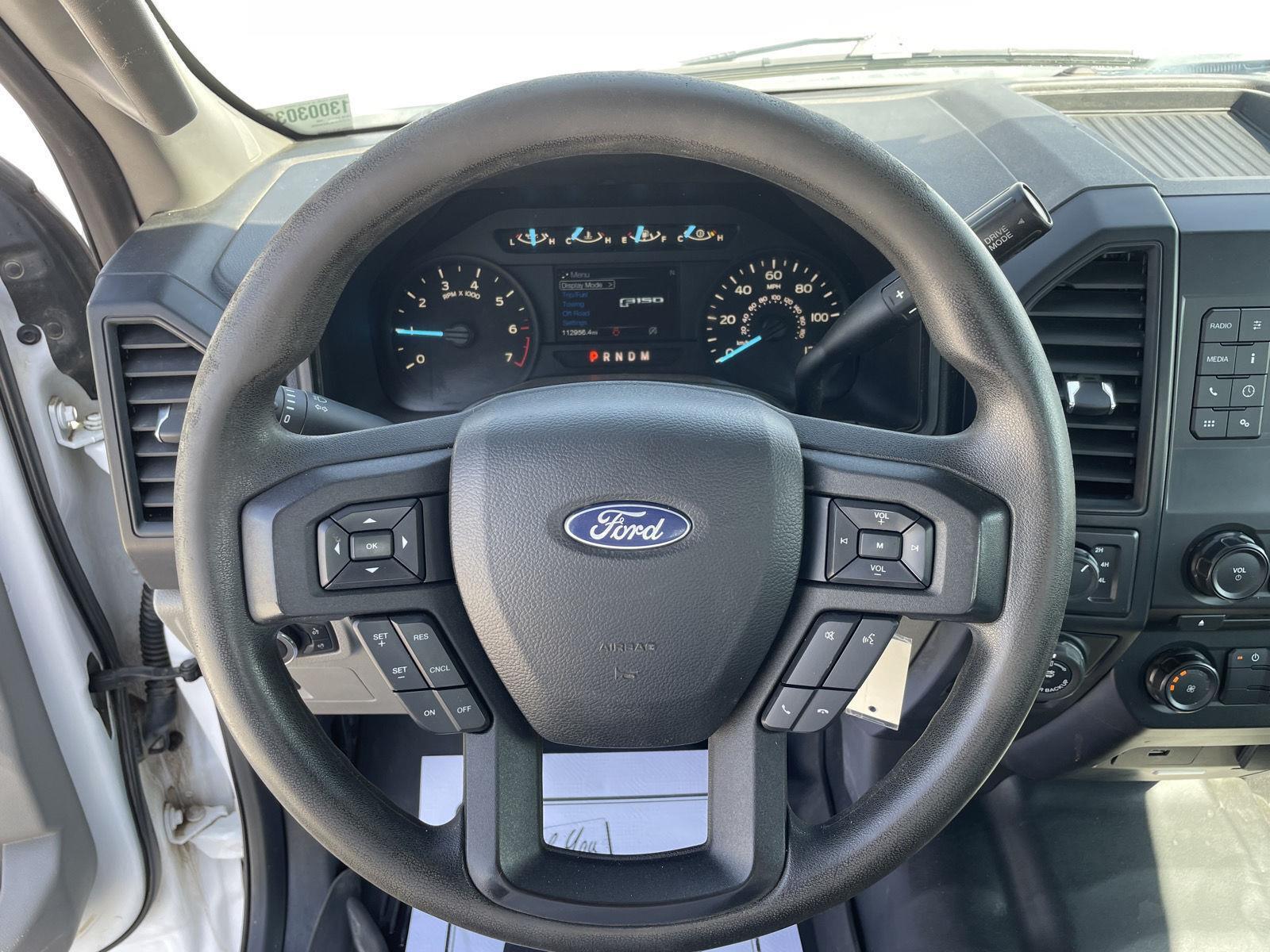 Vehicle photo 13