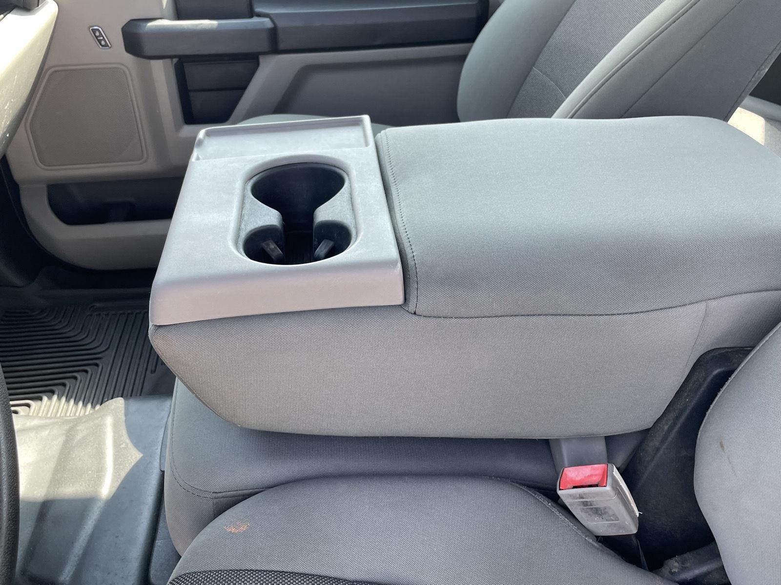 Vehicle photo 15