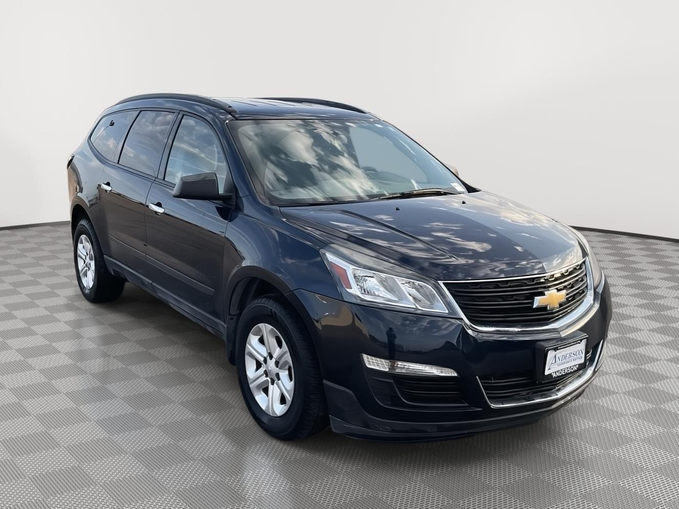 Vehicle photo 7
