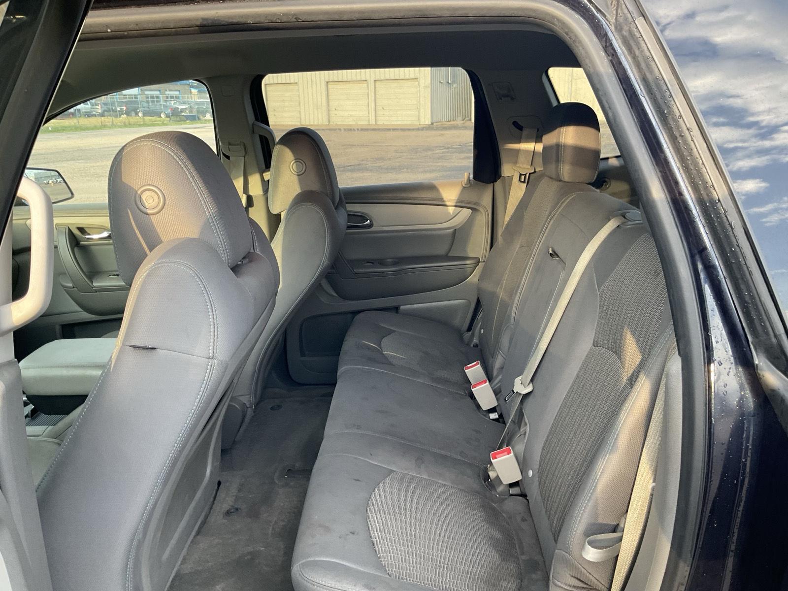Vehicle photo 11