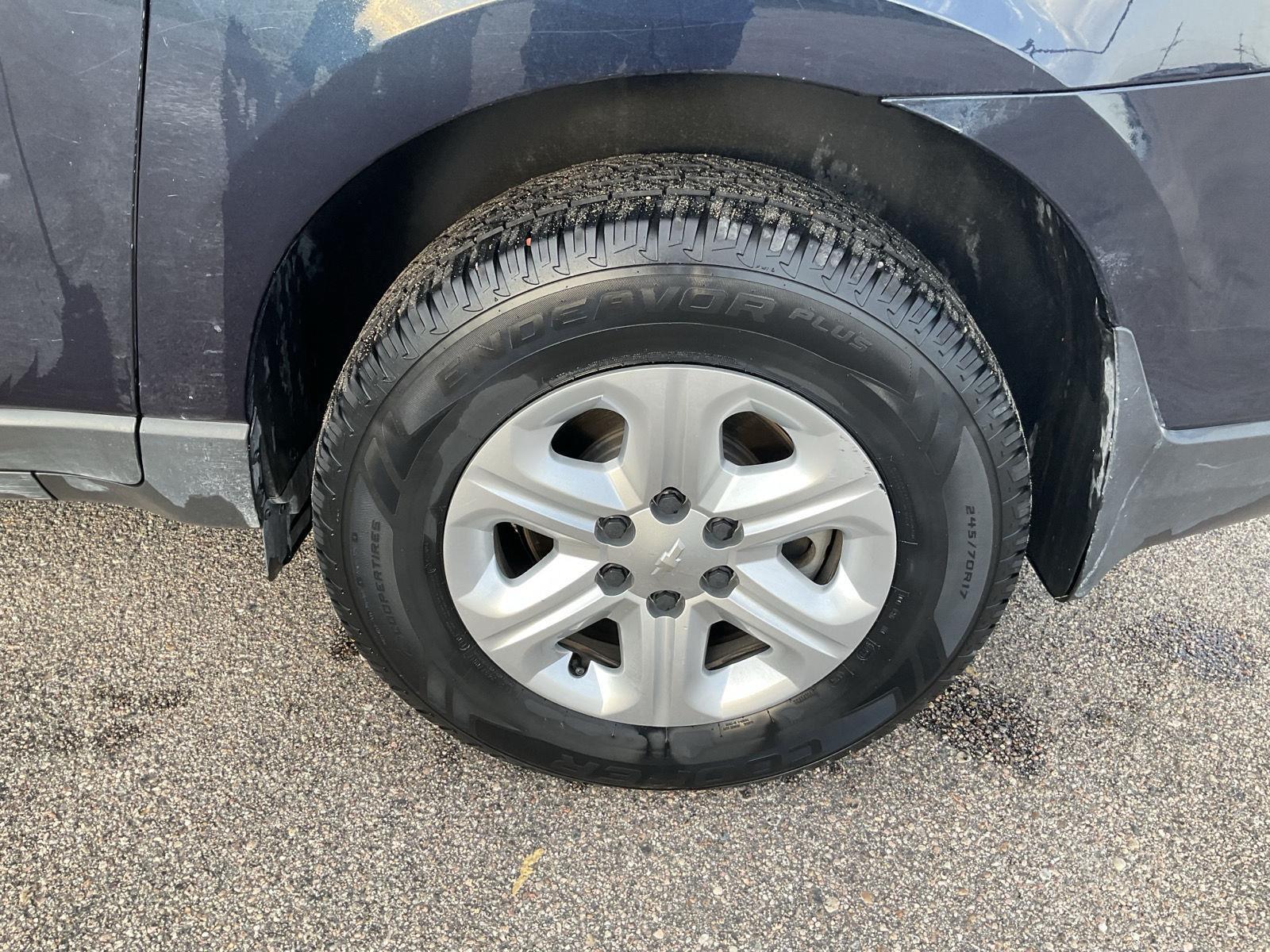 Vehicle photo 13