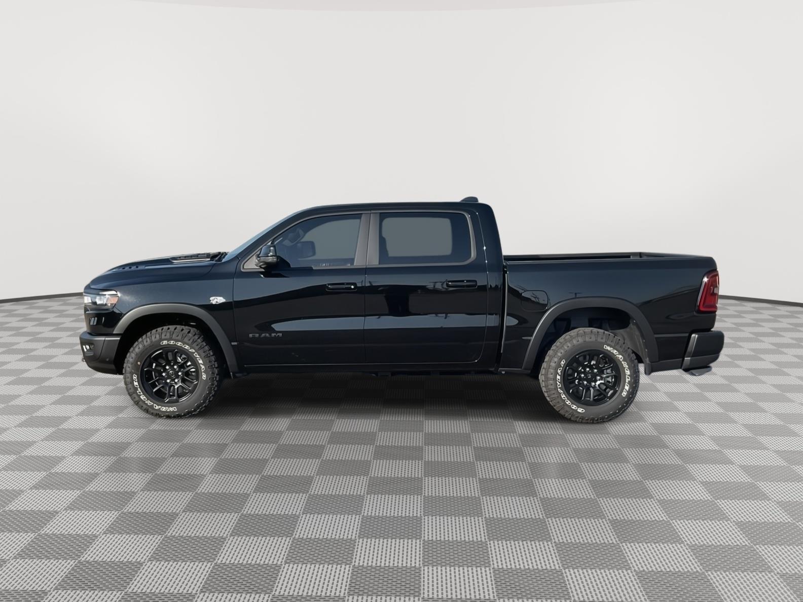 Vehicle photo 2