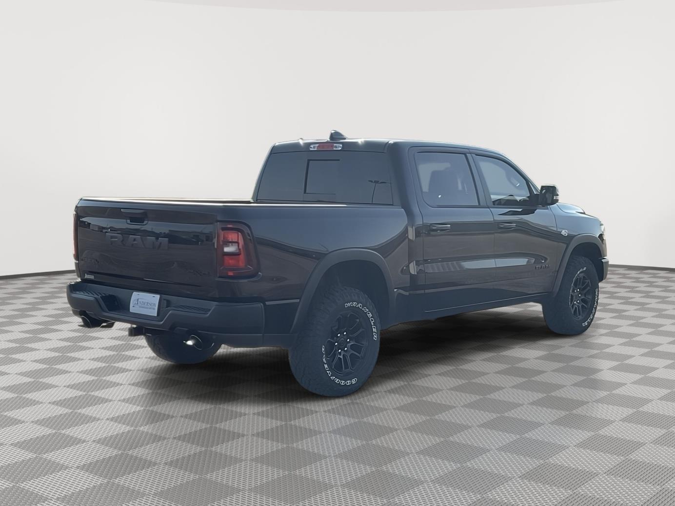 Vehicle photo 5