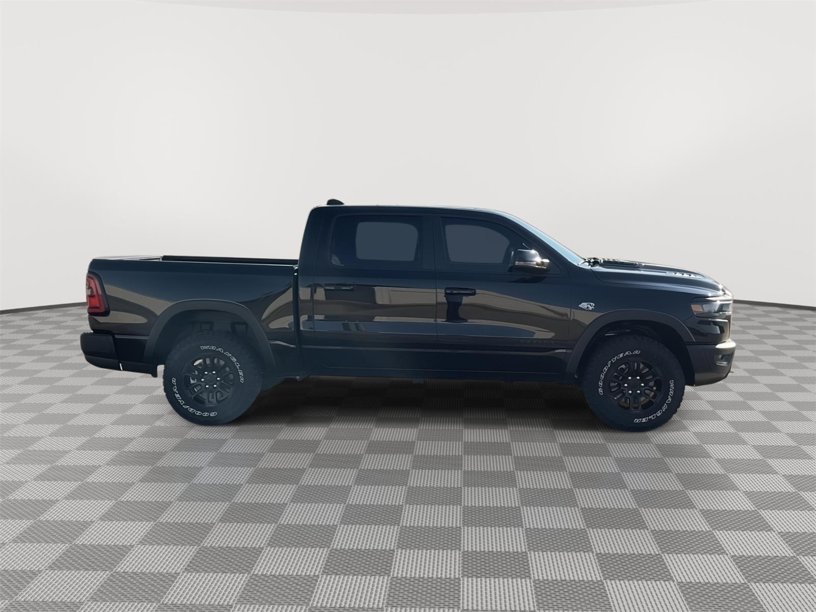 Vehicle photo 6