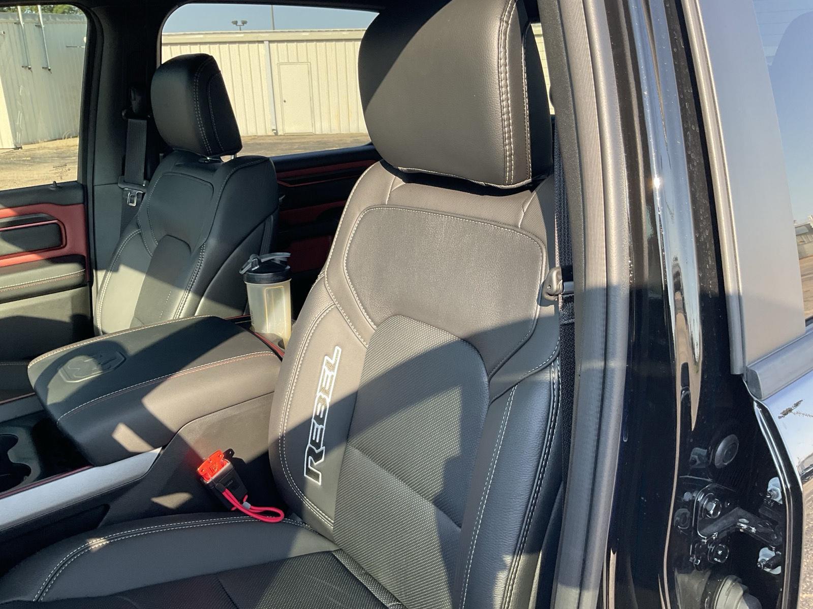 Vehicle photo 10