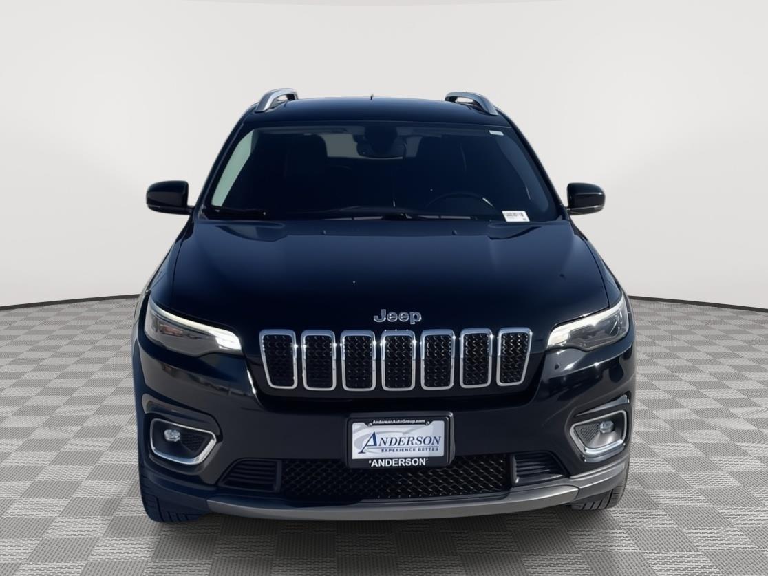 Vehicle photo 9