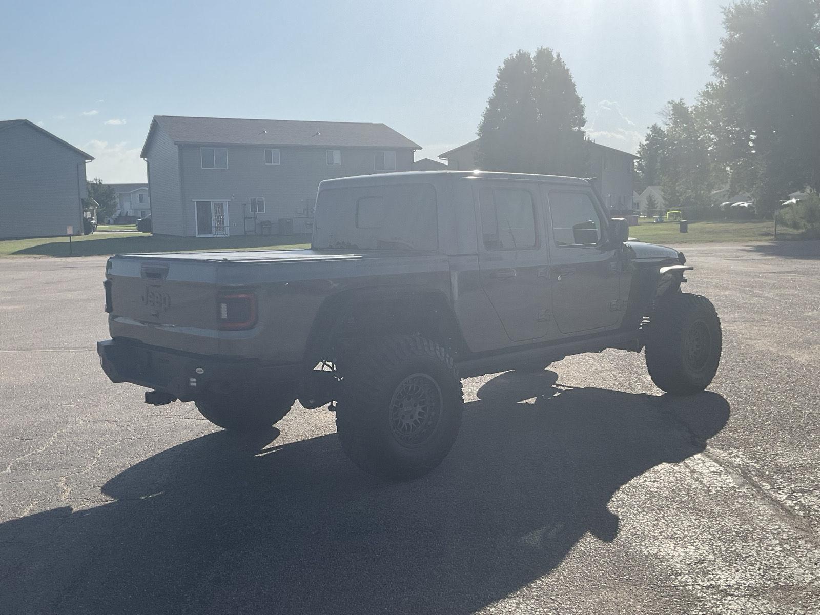 Vehicle photo 5