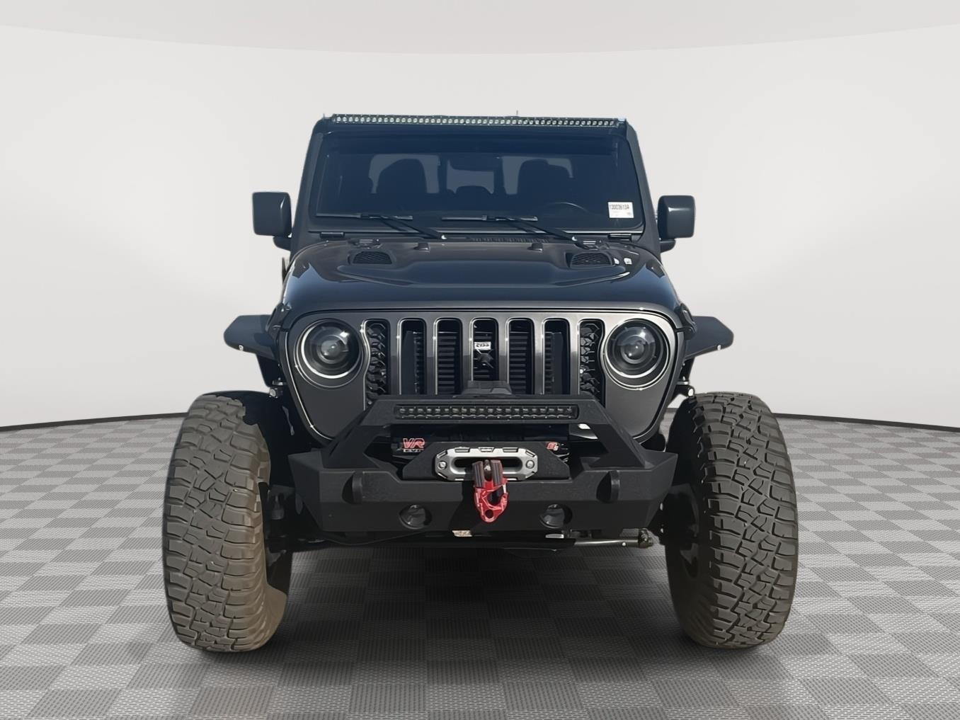Vehicle photo 8