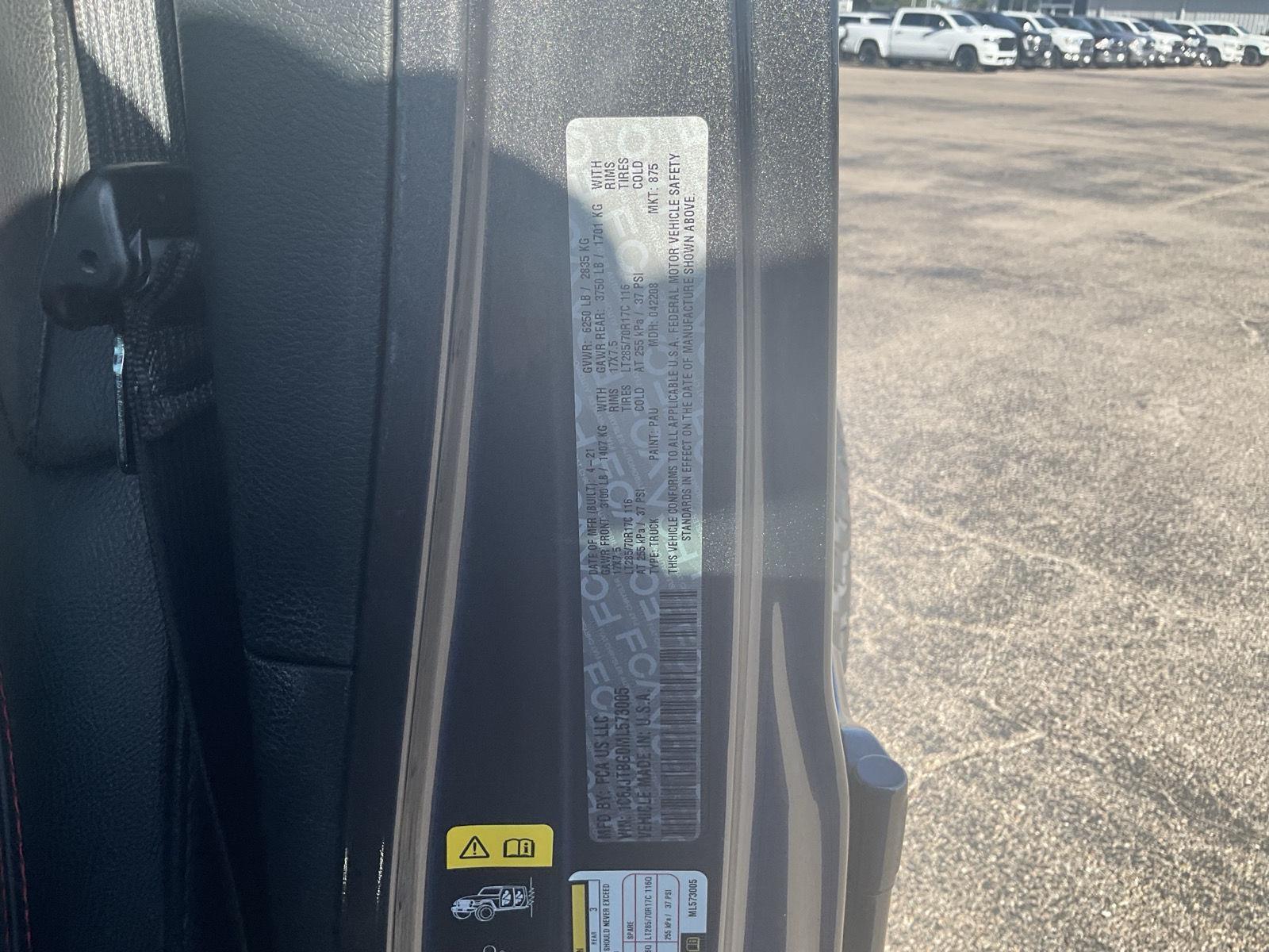 Vehicle photo 22