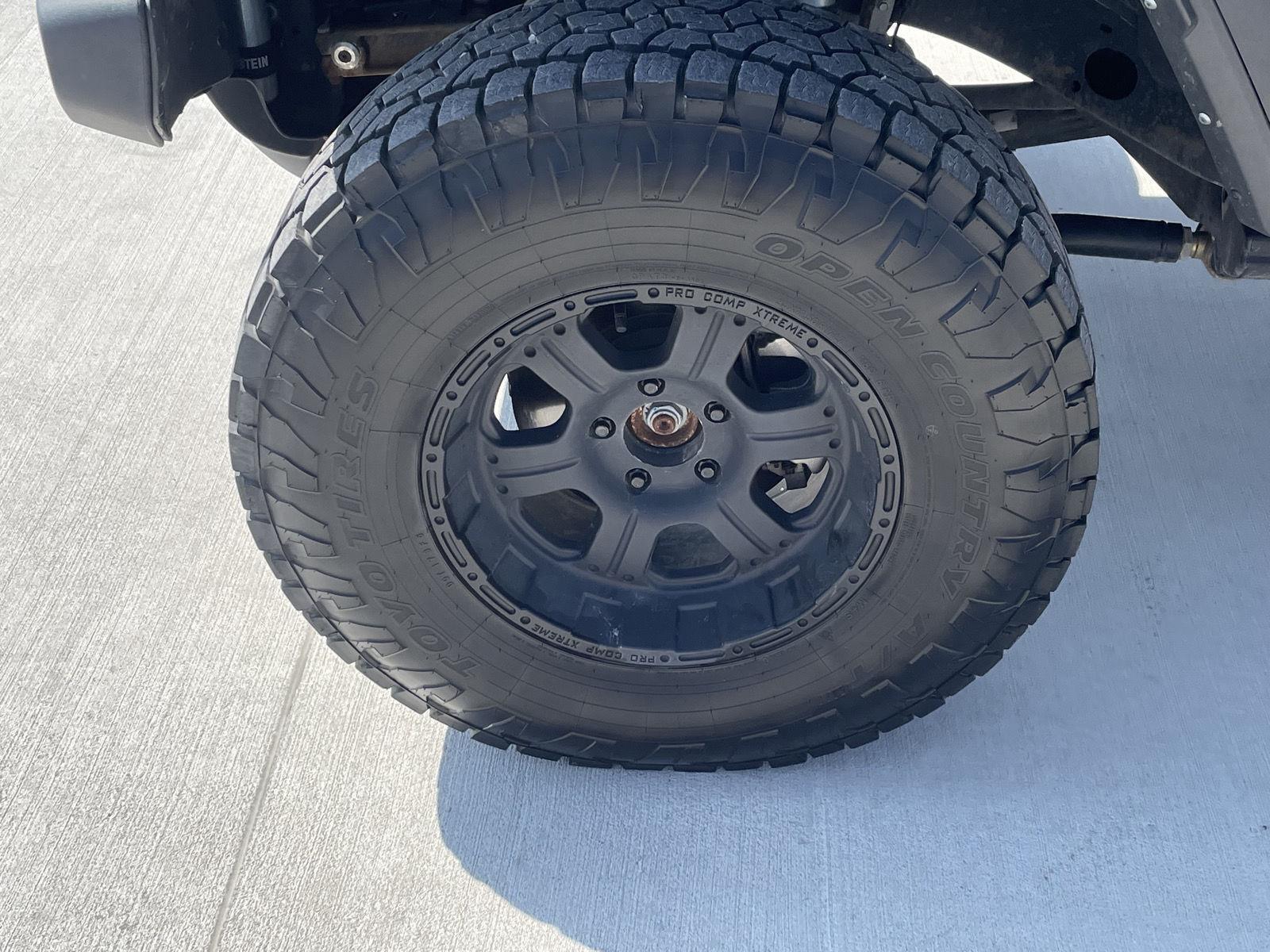 Vehicle photo 10