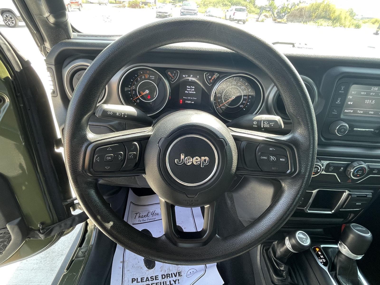 Vehicle photo 13