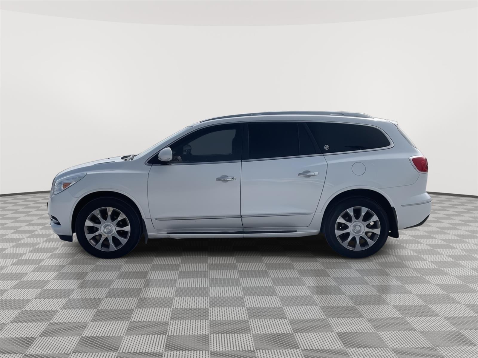 Vehicle photo 2