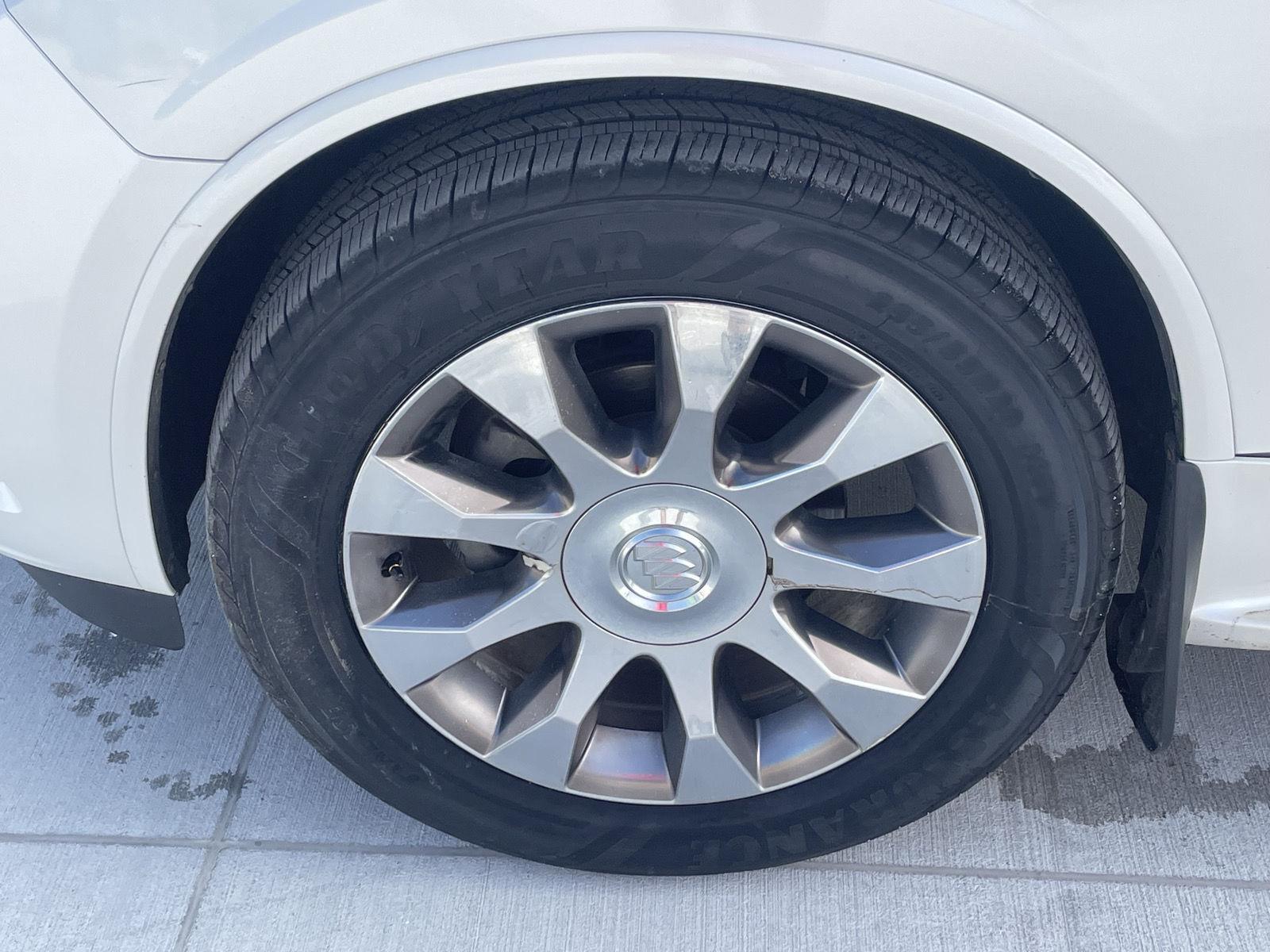 Vehicle photo 10
