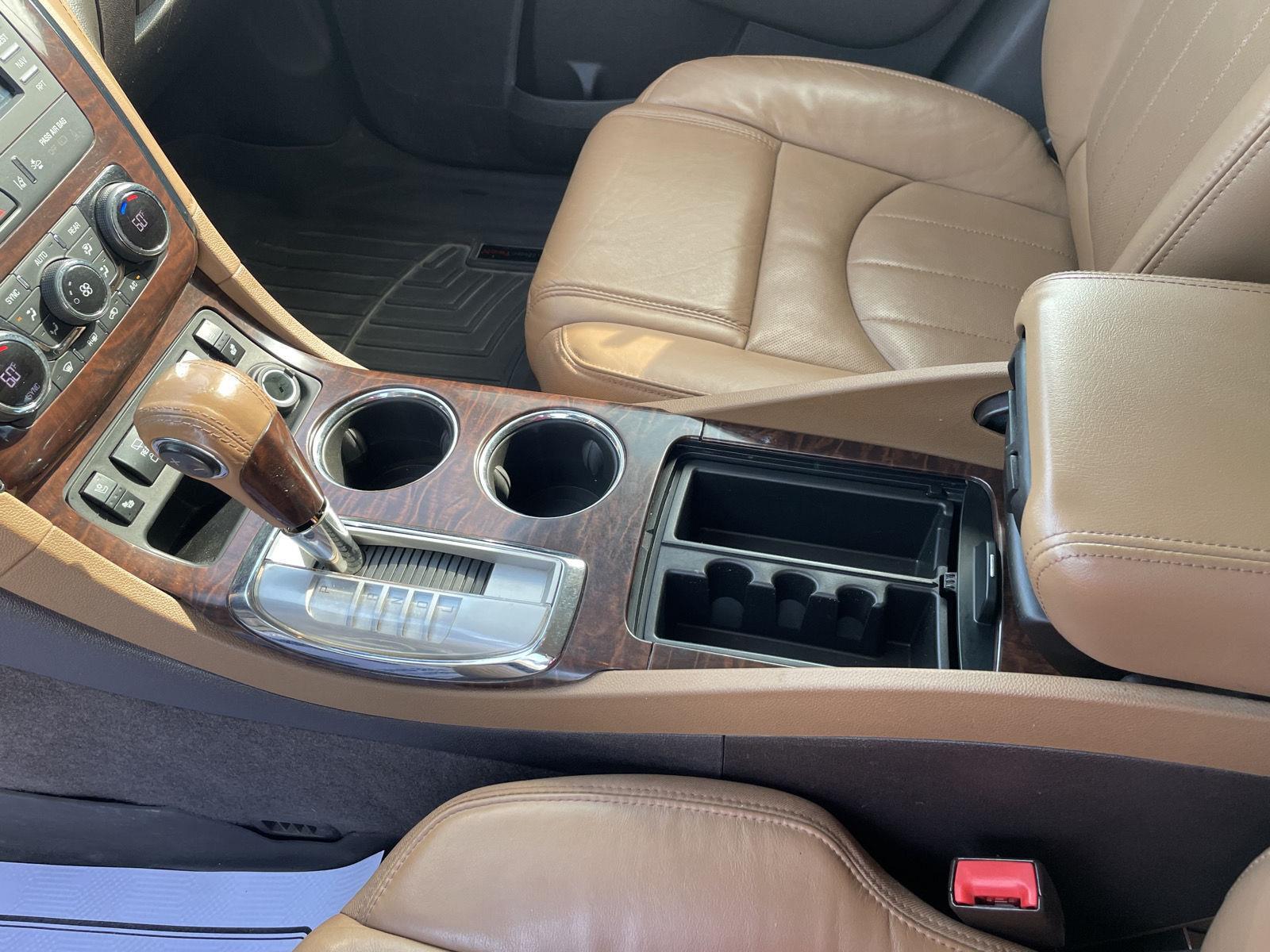Vehicle photo 16