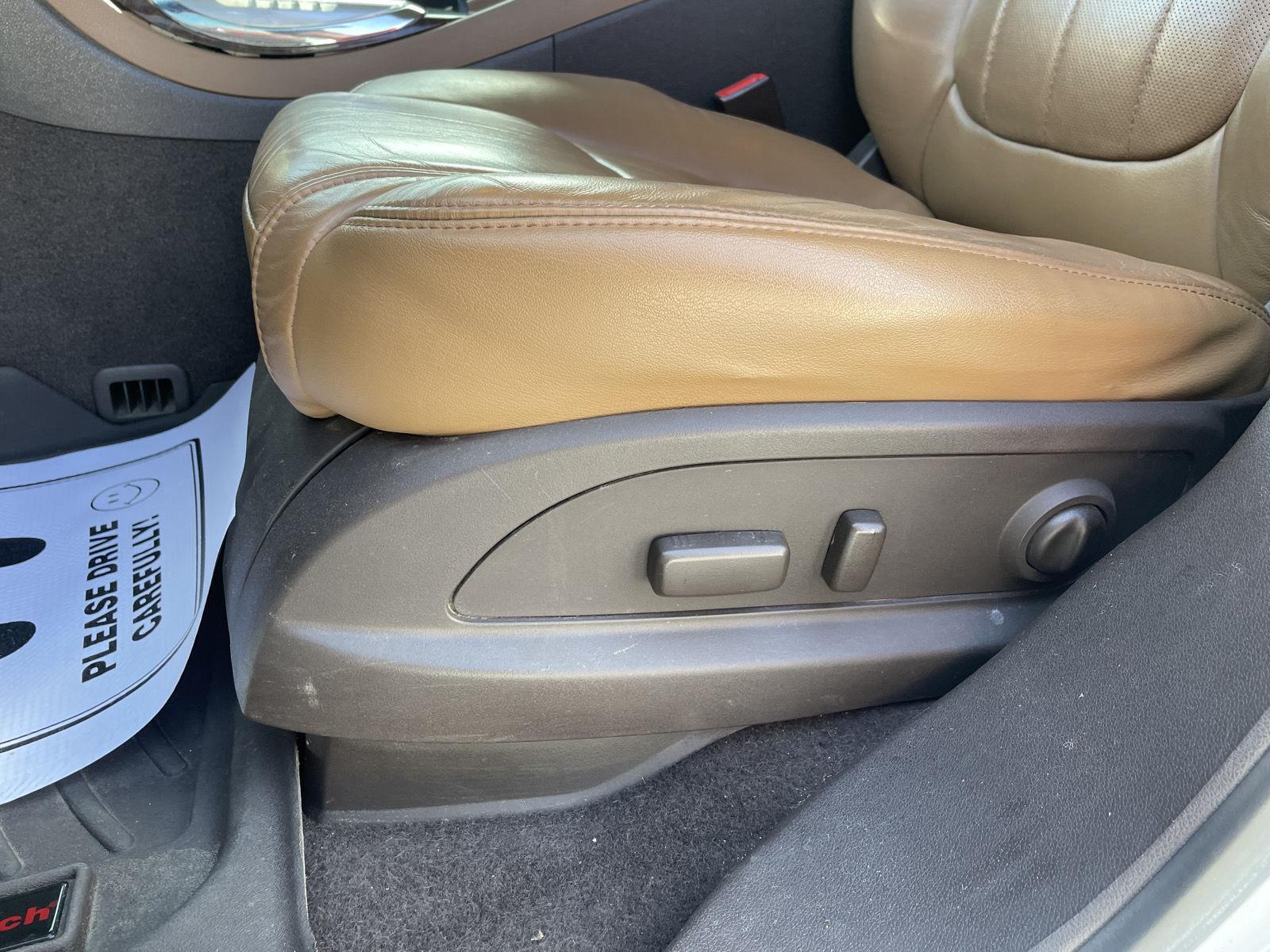Vehicle photo 17