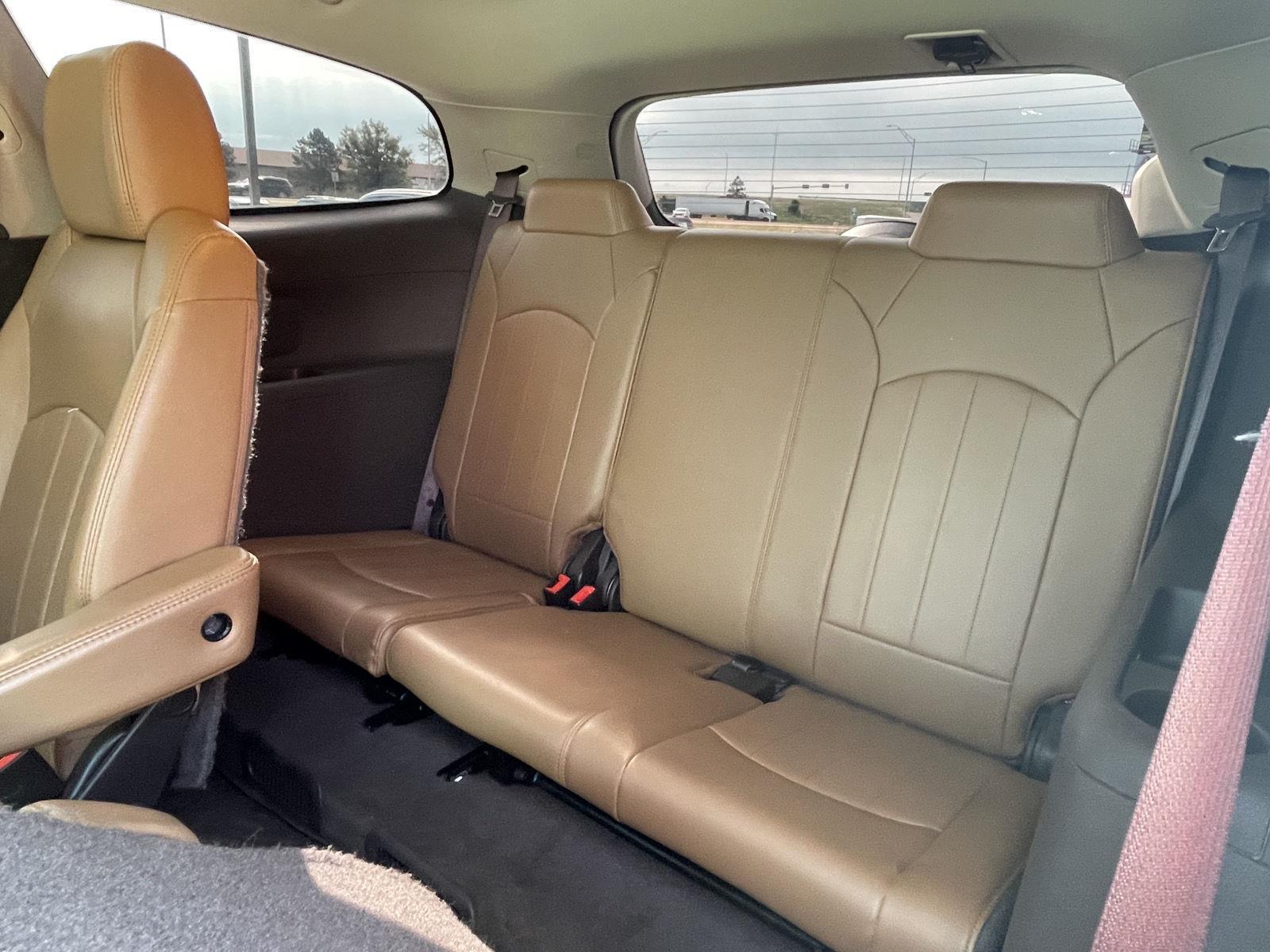 Vehicle photo 18