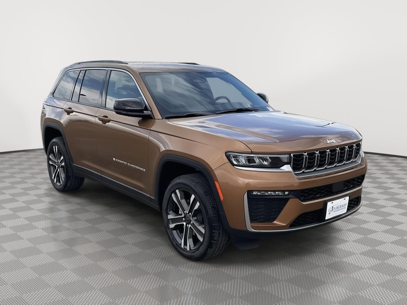Vehicle photo 7