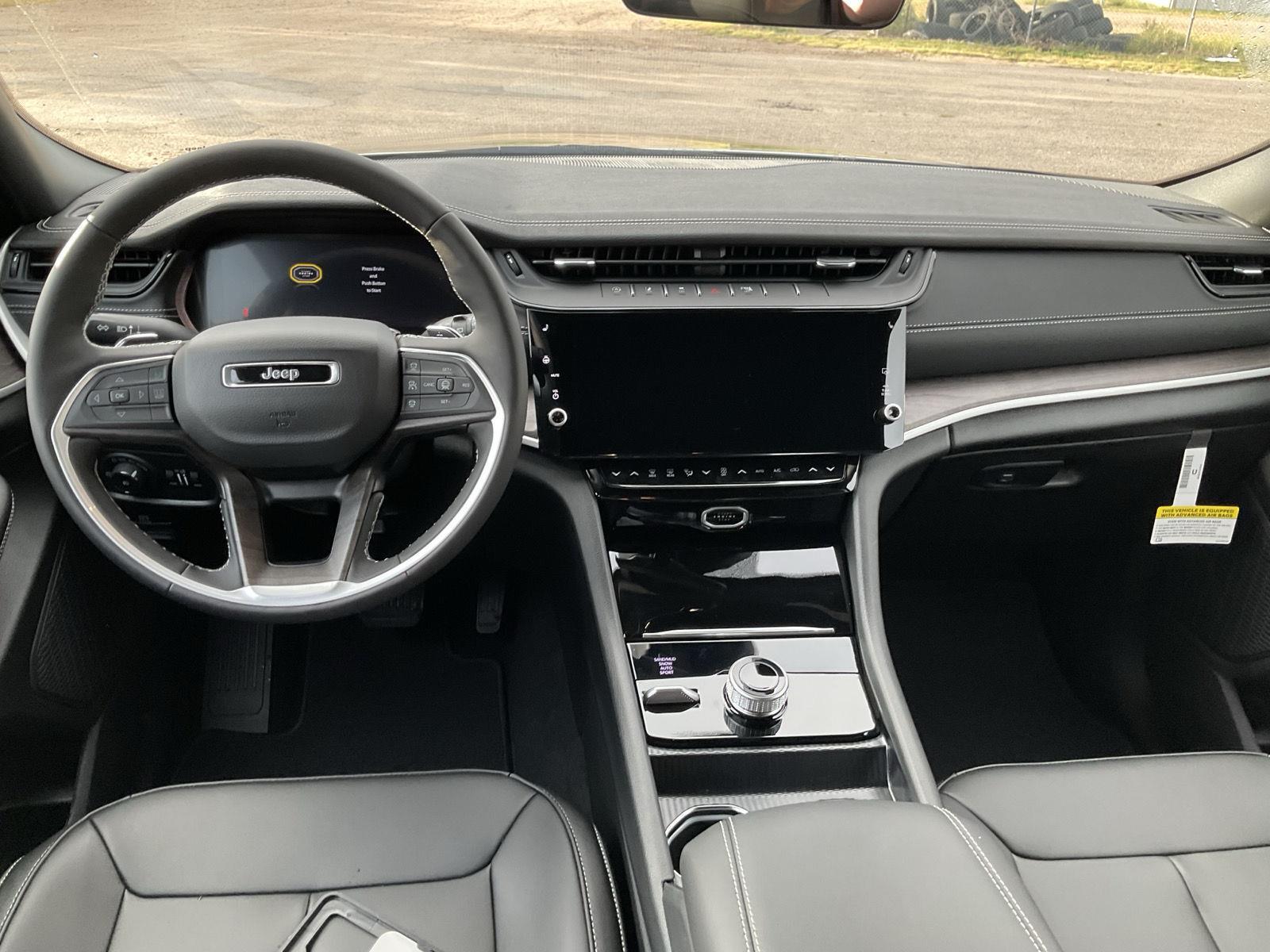 Vehicle photo 22