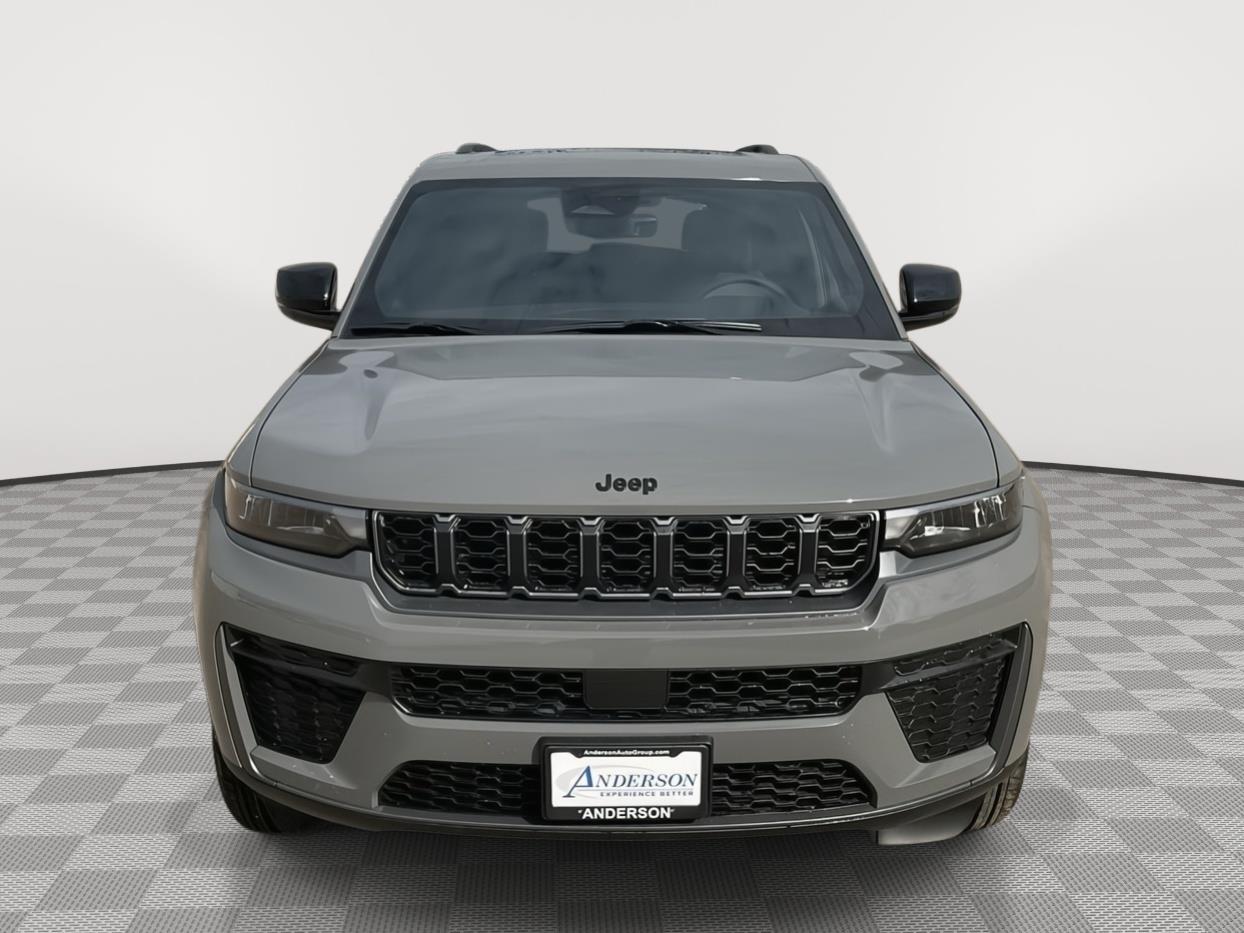 Vehicle photo 8
