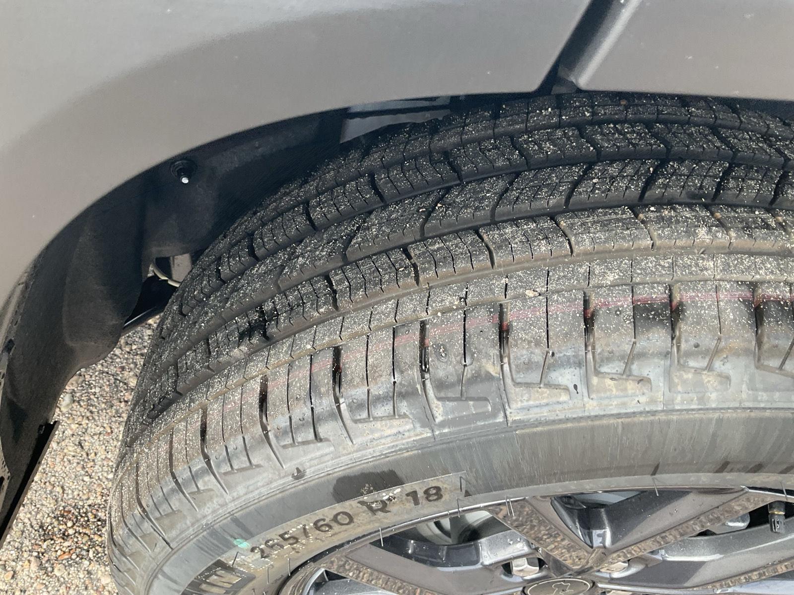 Vehicle photo 20