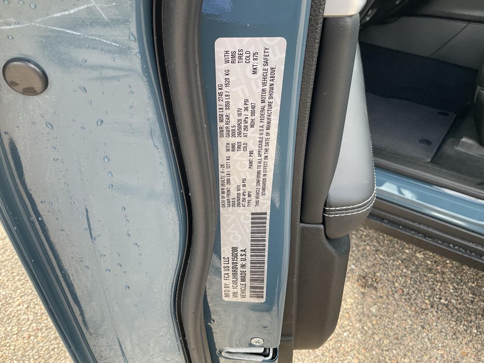 Vehicle photo 19