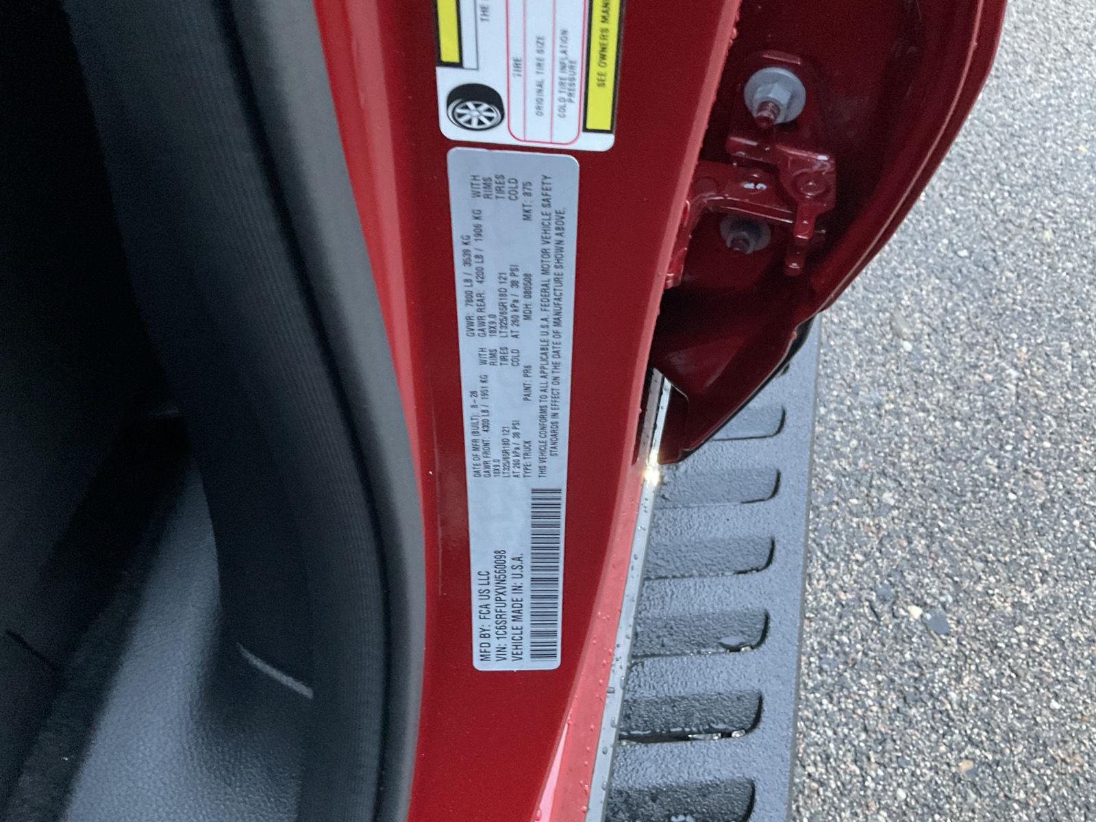 Vehicle photo 23
