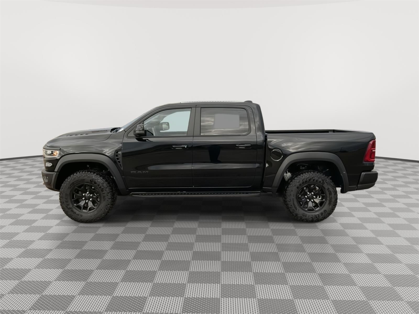 Vehicle photo 2