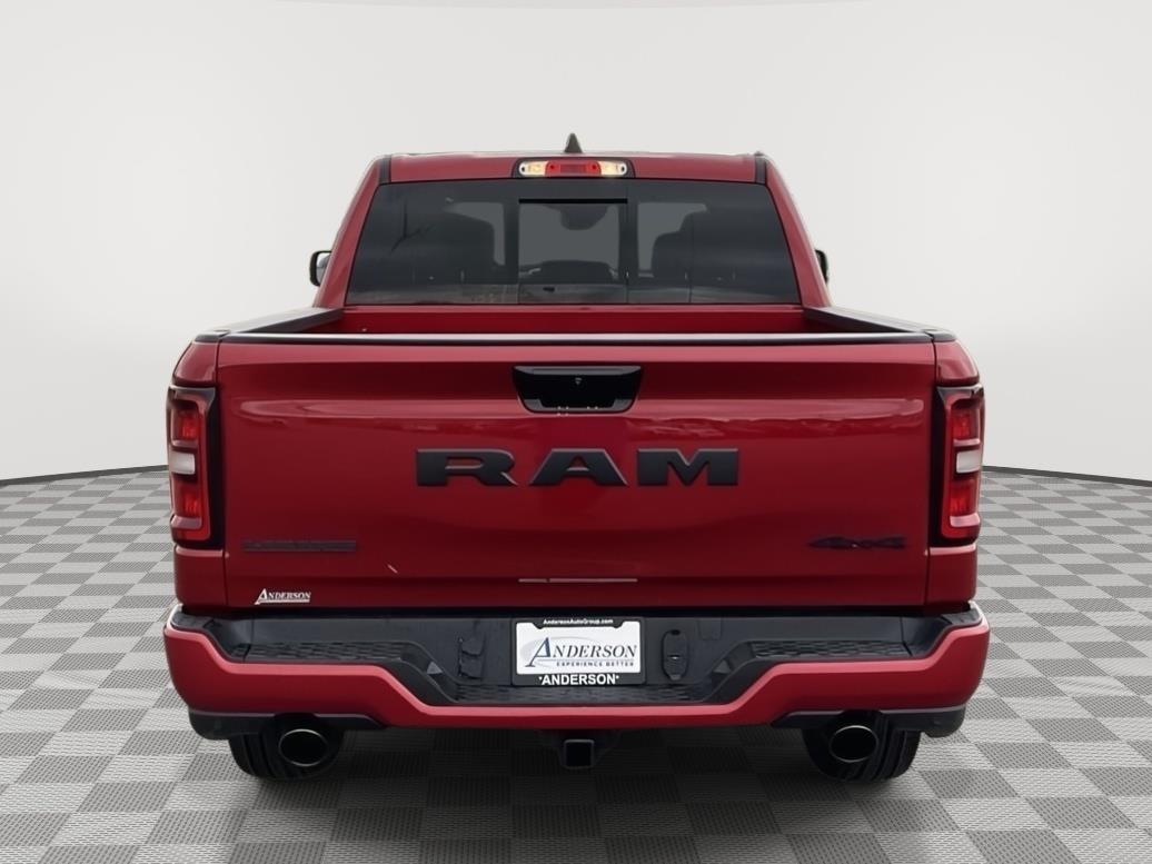 Vehicle photo 4