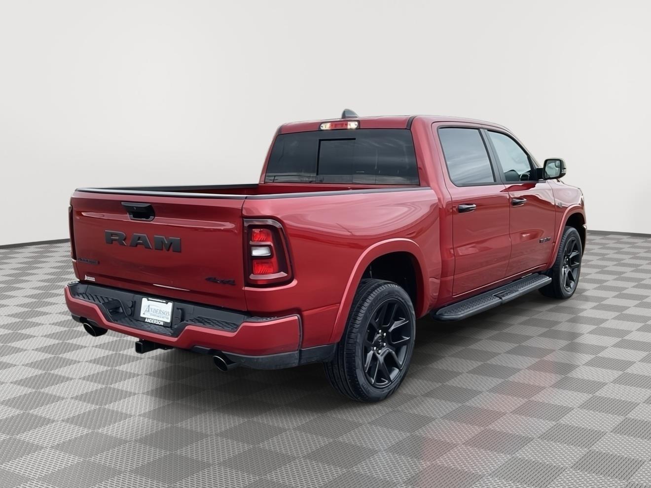 Vehicle photo 5