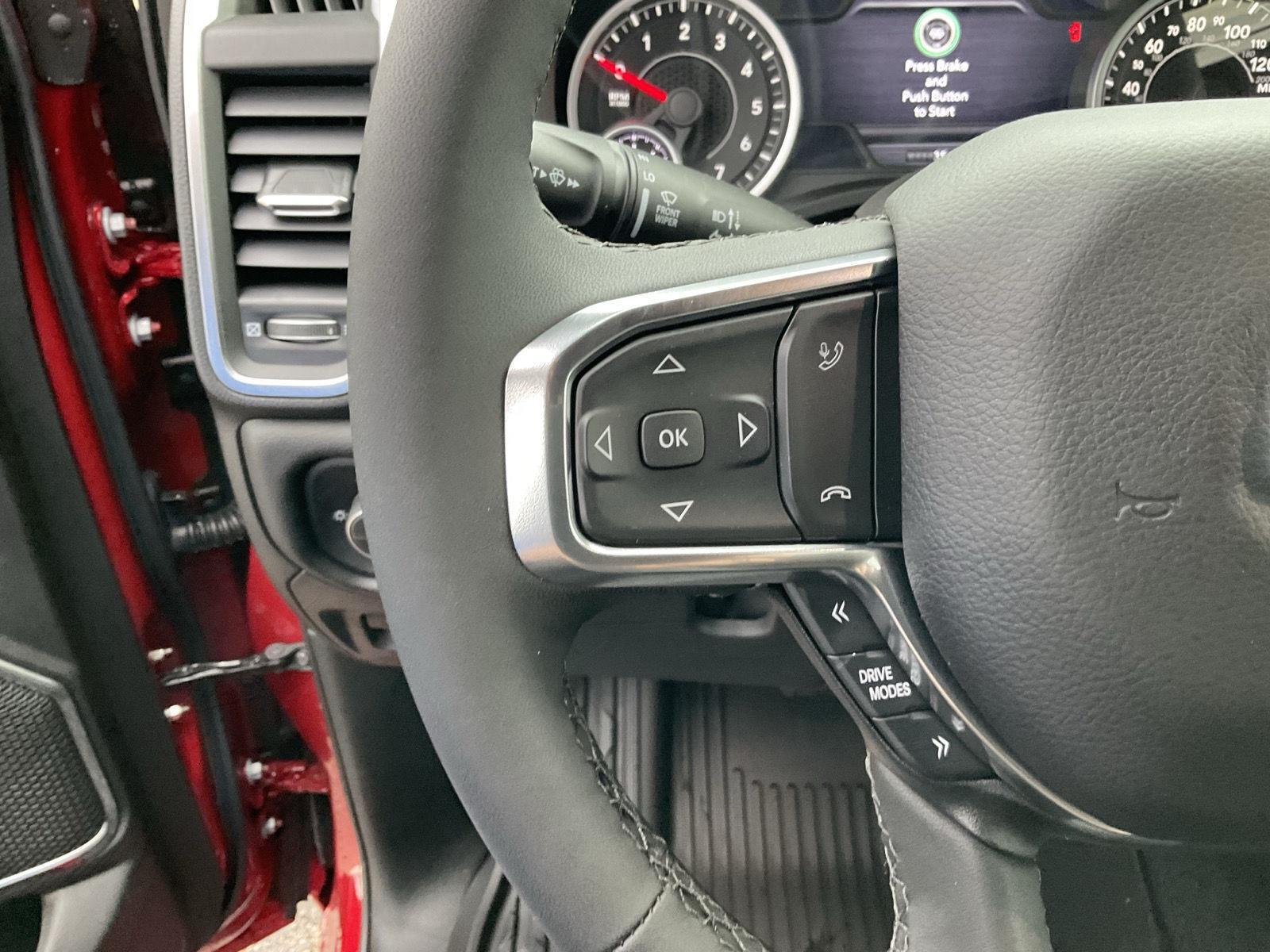 Vehicle photo 11