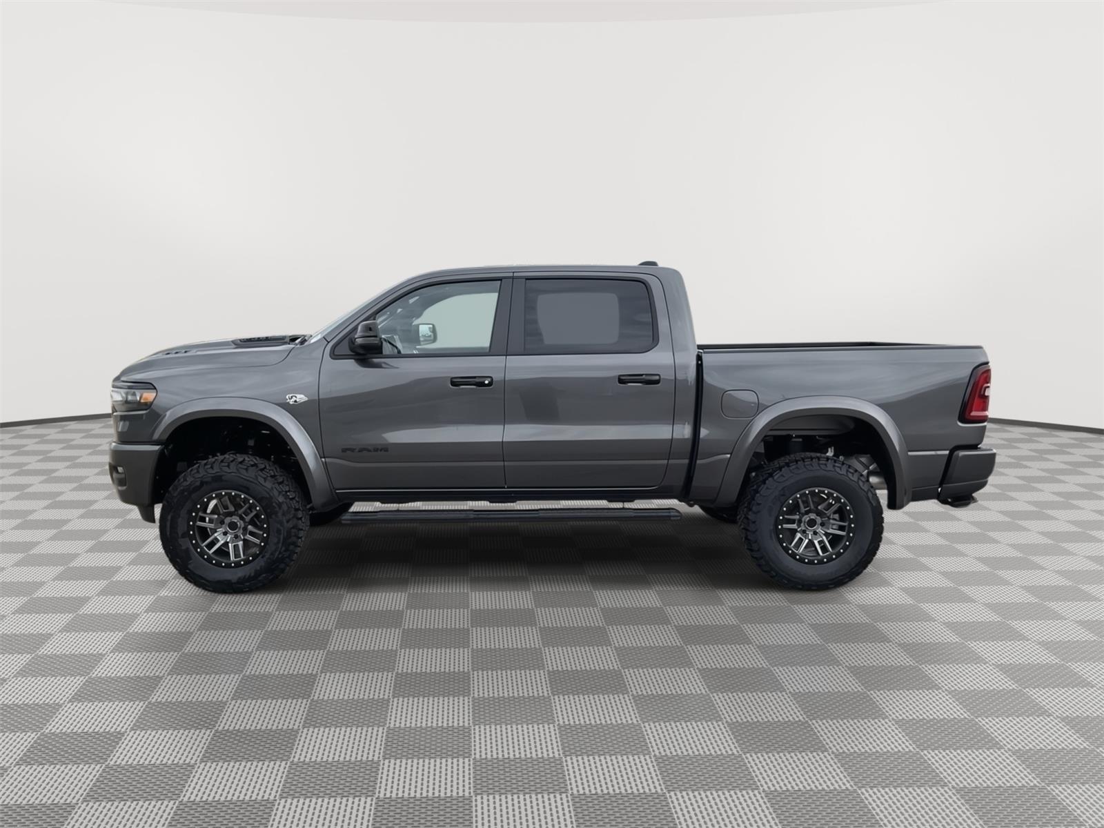 Vehicle photo 2