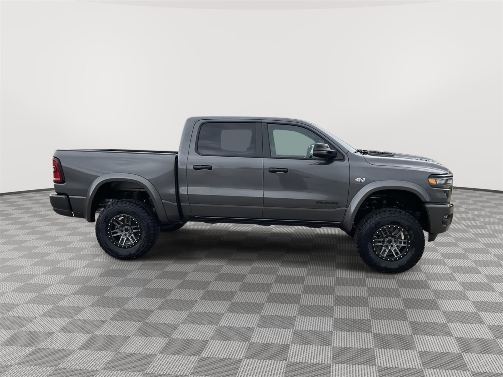 Vehicle photo 6