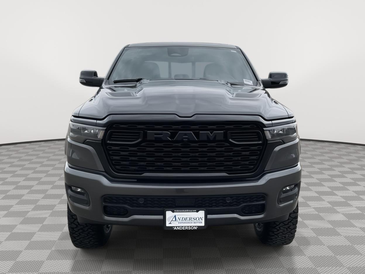 Vehicle photo 8