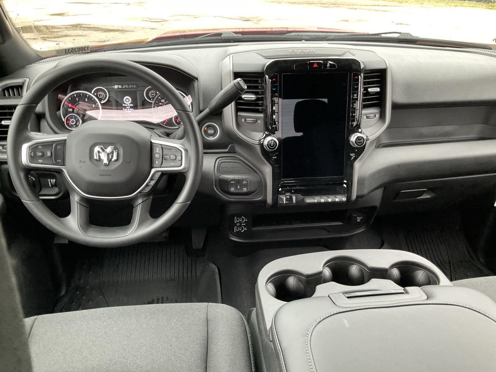 Vehicle photo 16