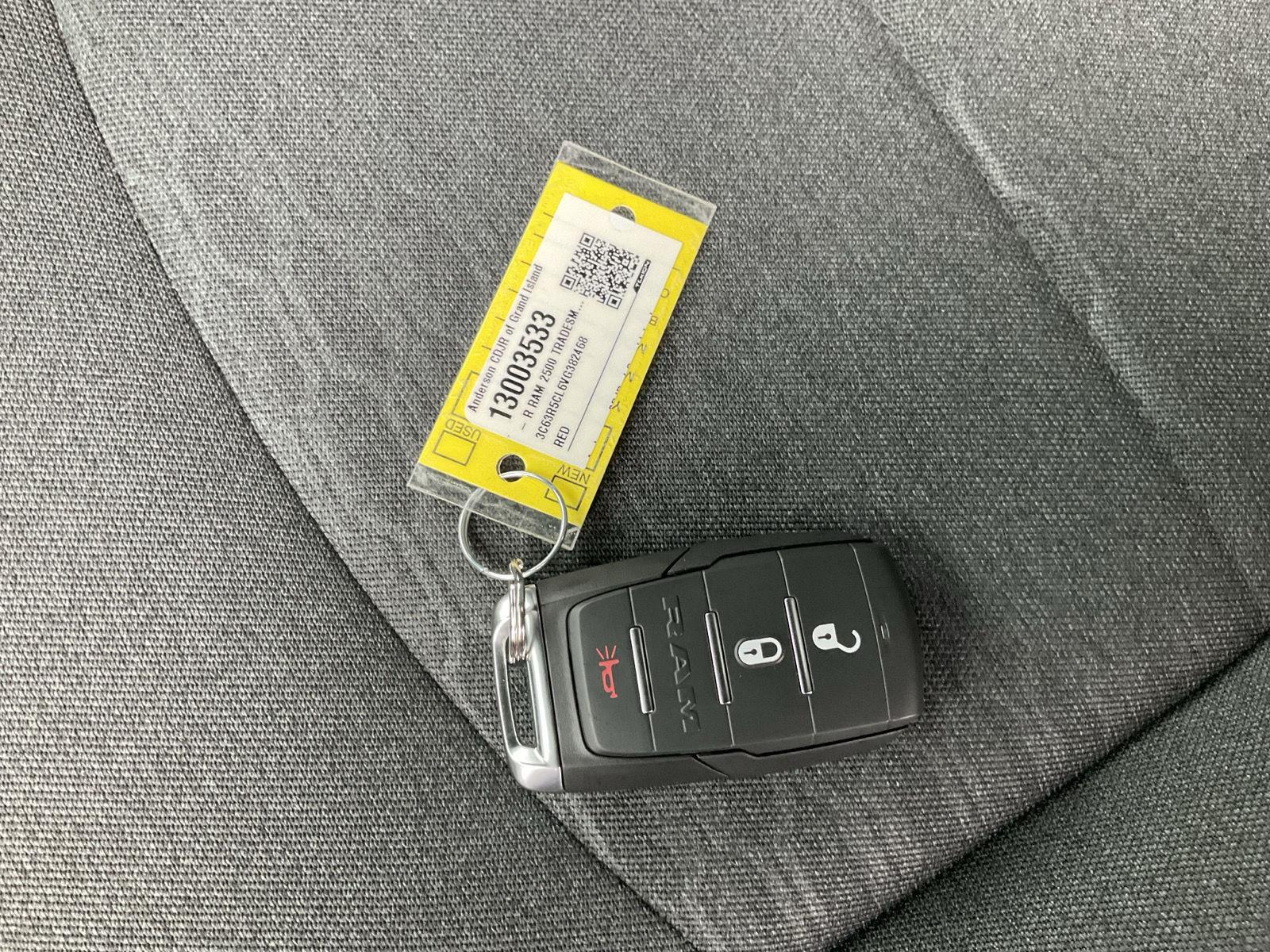 Vehicle photo 20