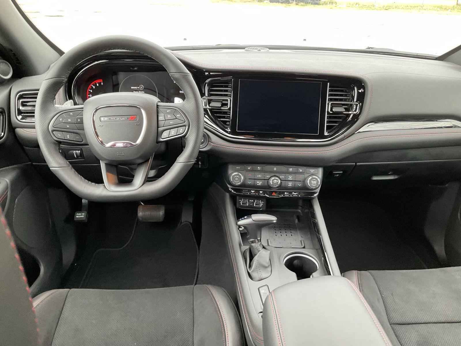 Vehicle photo 14
