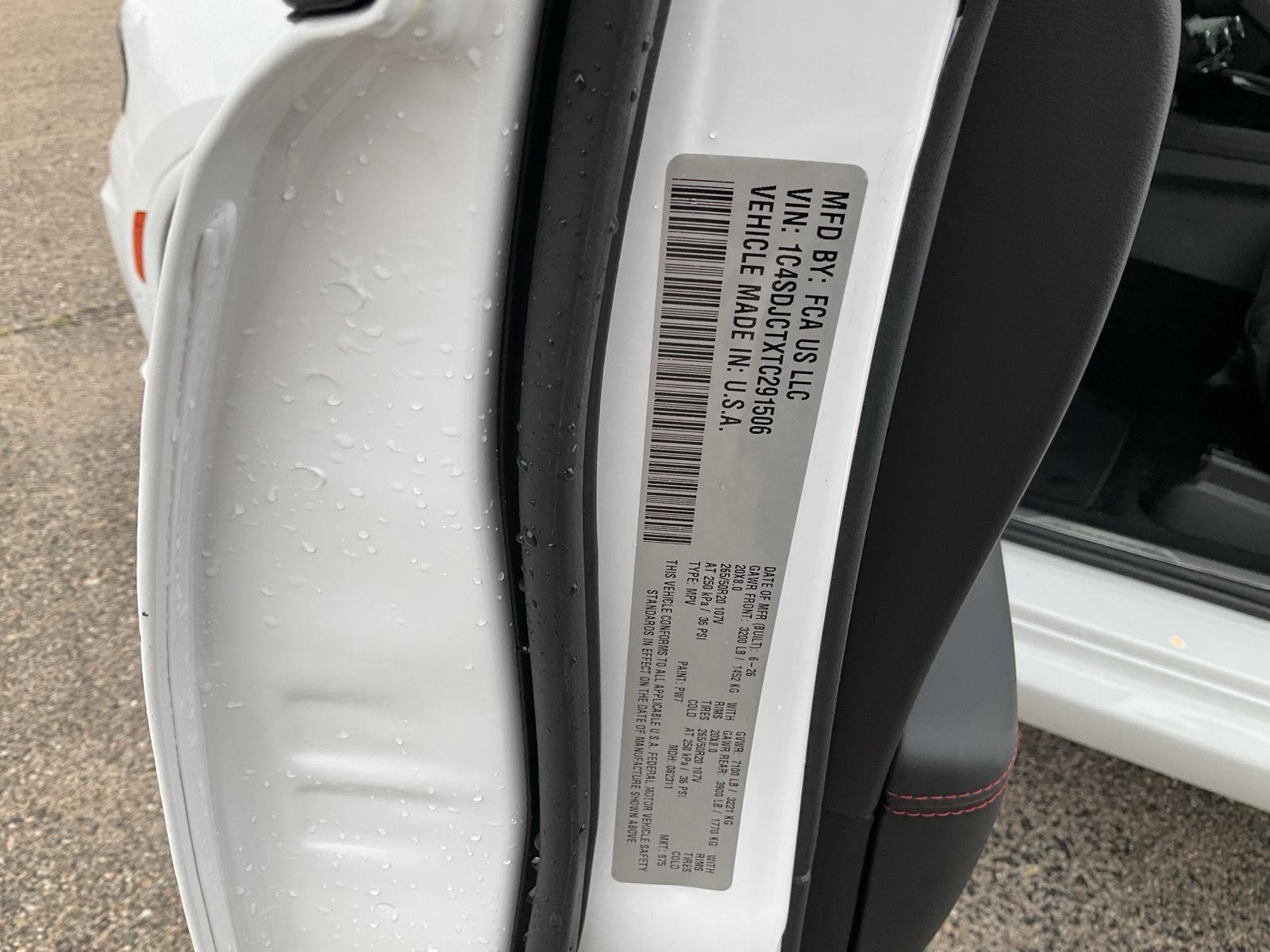 Vehicle photo 20