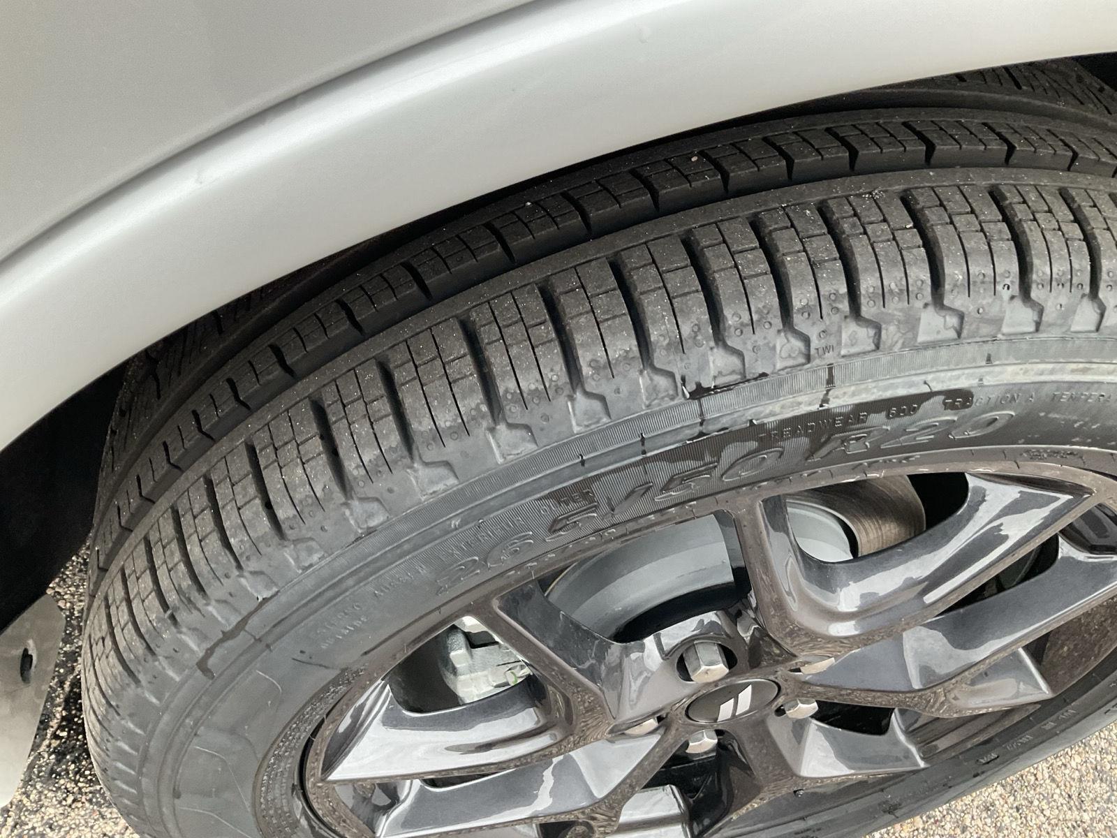 Vehicle photo 21