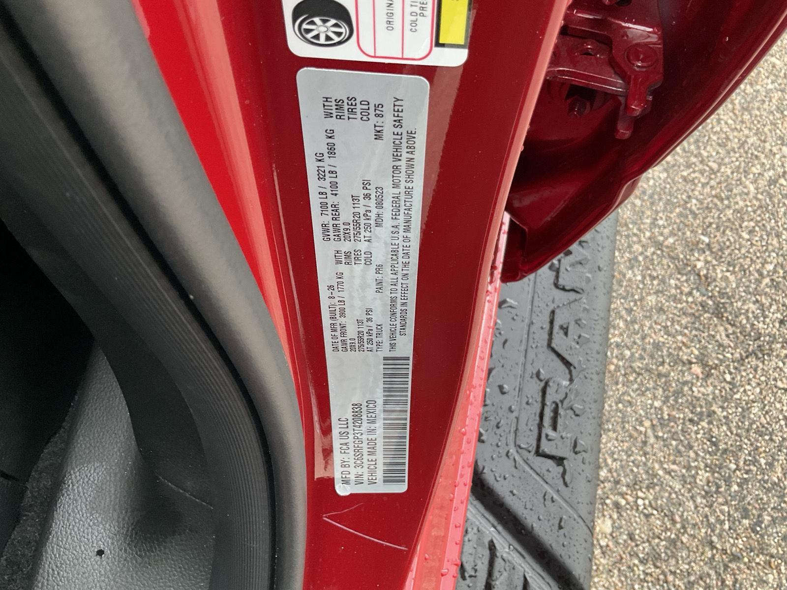 Vehicle photo 19