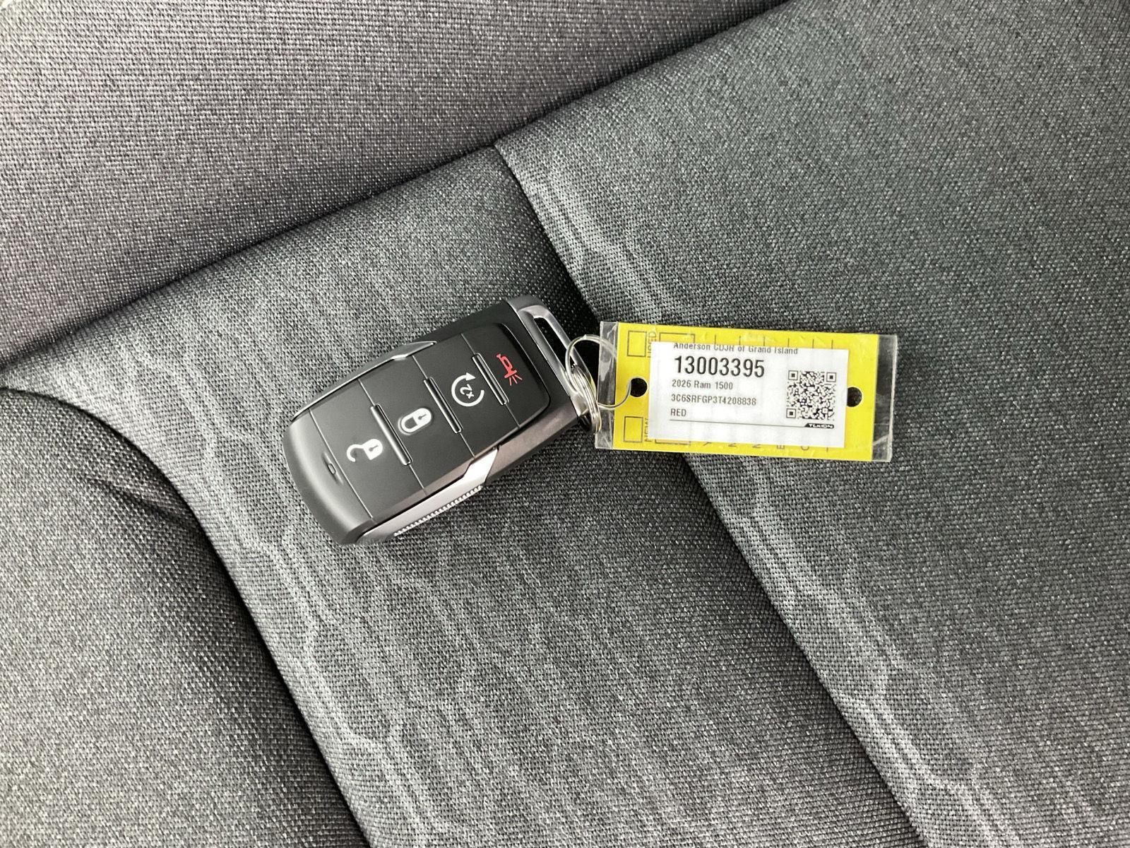 Vehicle photo 20