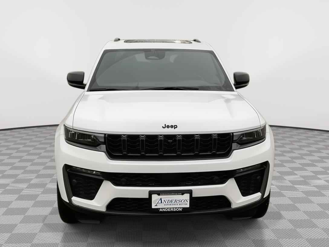 Vehicle photo 8
